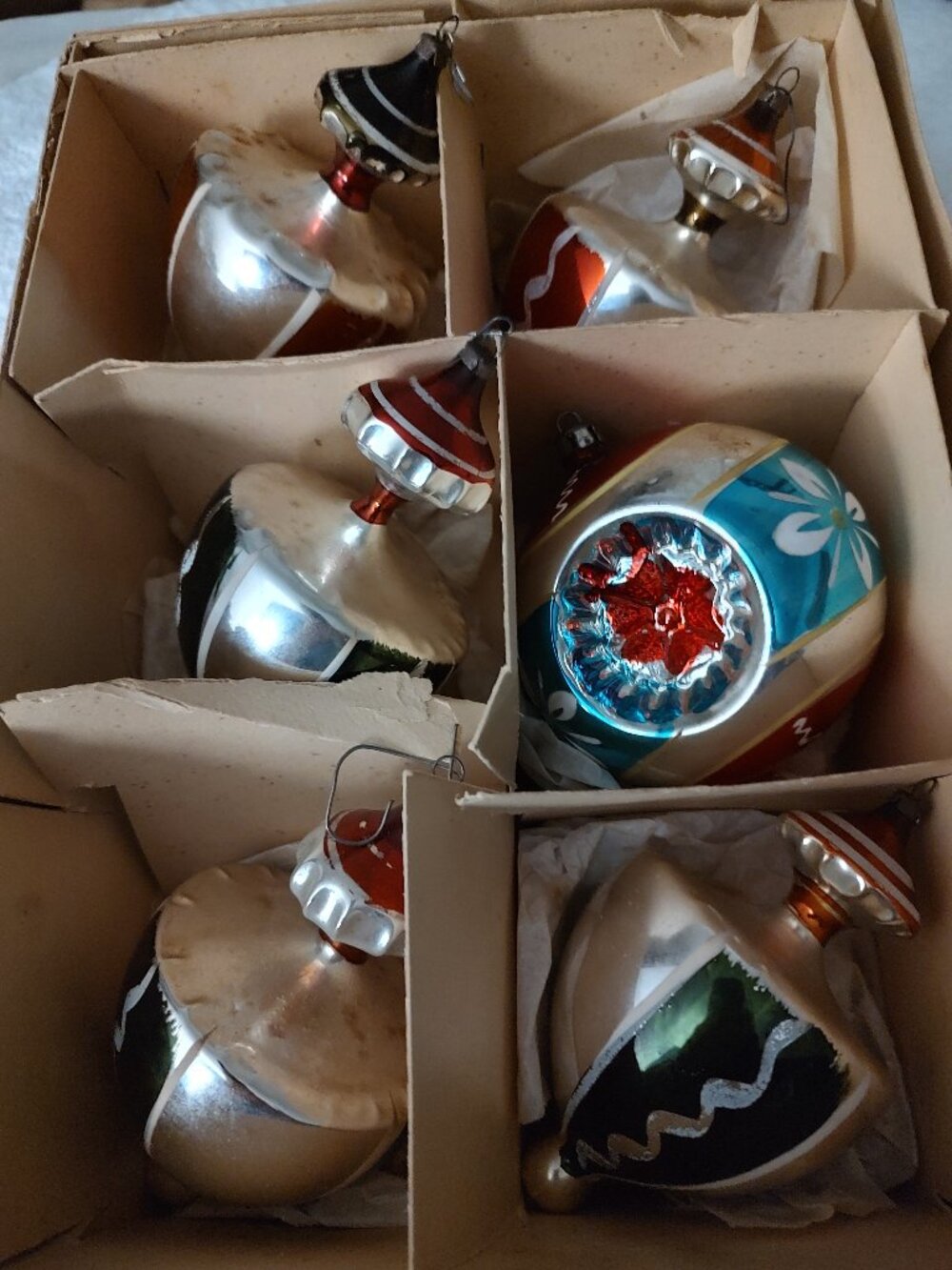 CHRISTMAS ORNAMENTS LARGE VINTAGE